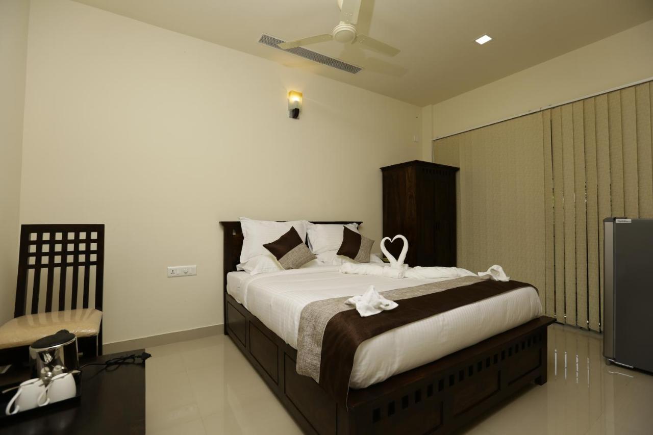 Le Noor Hotel Kochi Bagian luar foto