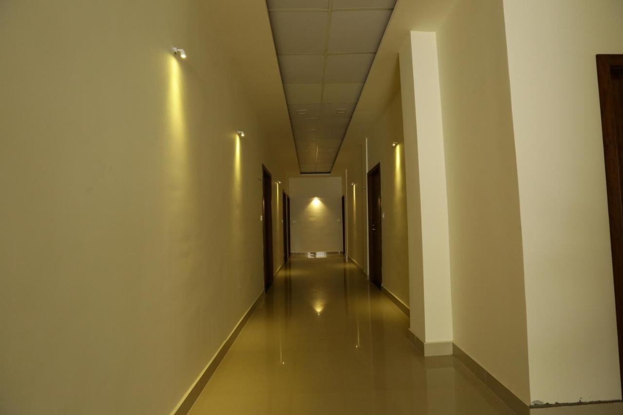 Le Noor Hotel Kochi Bagian luar foto