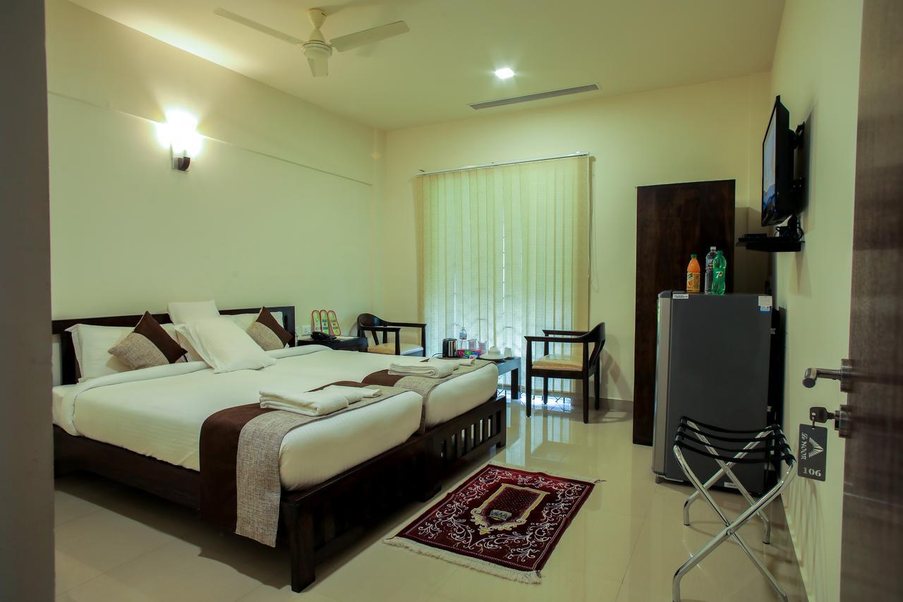 Le Noor Hotel Kochi Bagian luar foto