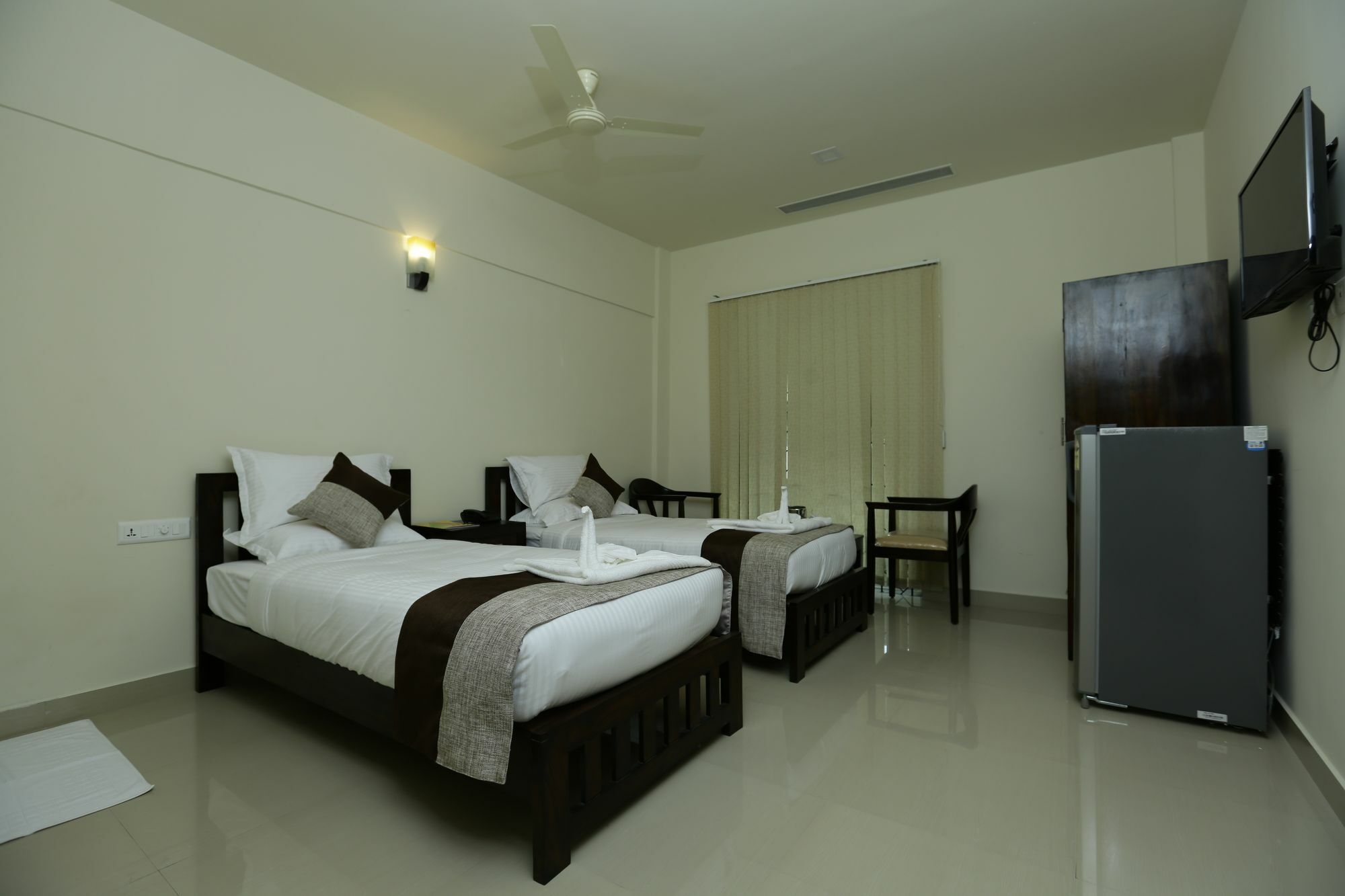 Le Noor Hotel Kochi Bagian luar foto