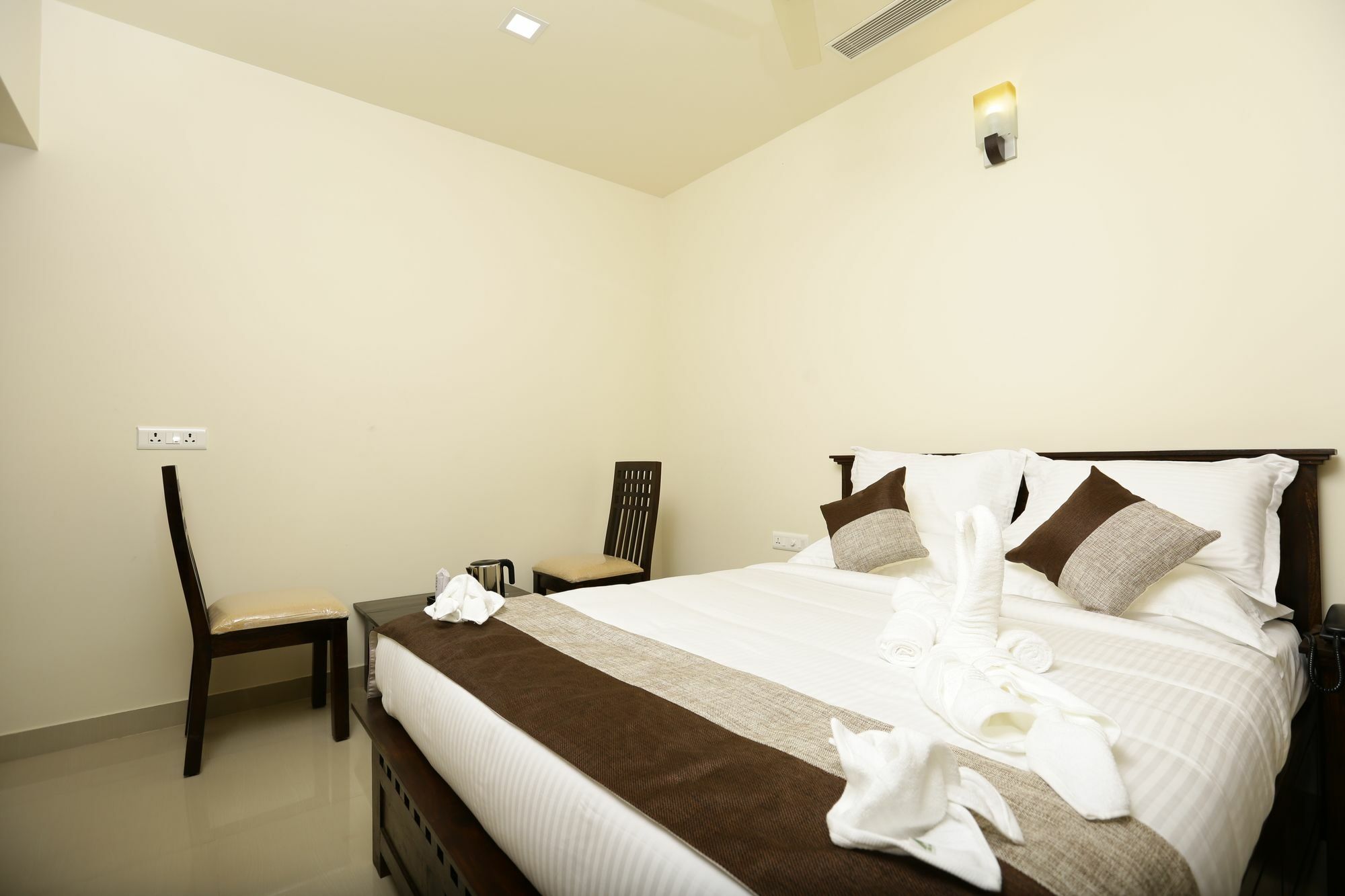 Le Noor Hotel Kochi Bagian luar foto