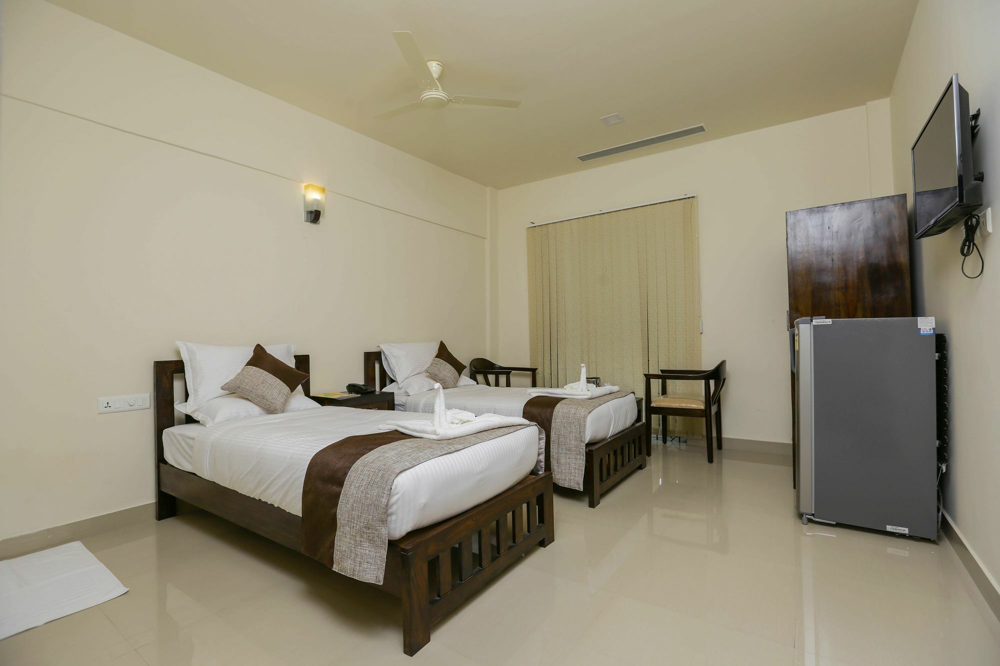 Le Noor Hotel Kochi Bagian luar foto